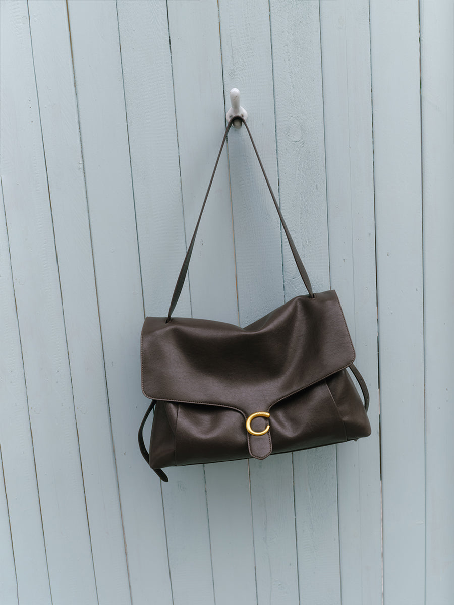 Large-capacity commuter hobo bag