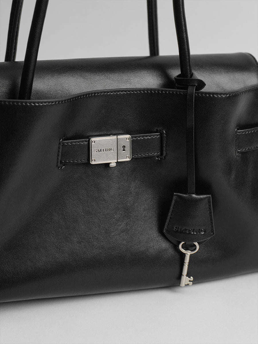Advanced Sensation Commuter Shoulder Bag