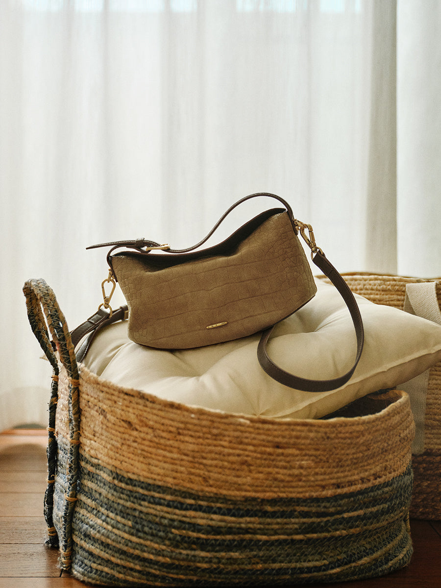 Crocodile pattern pillow bag and curling bag