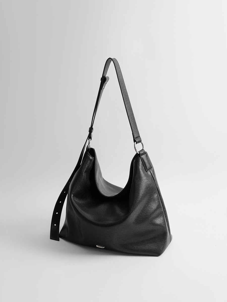 Large-capacity tote bag
