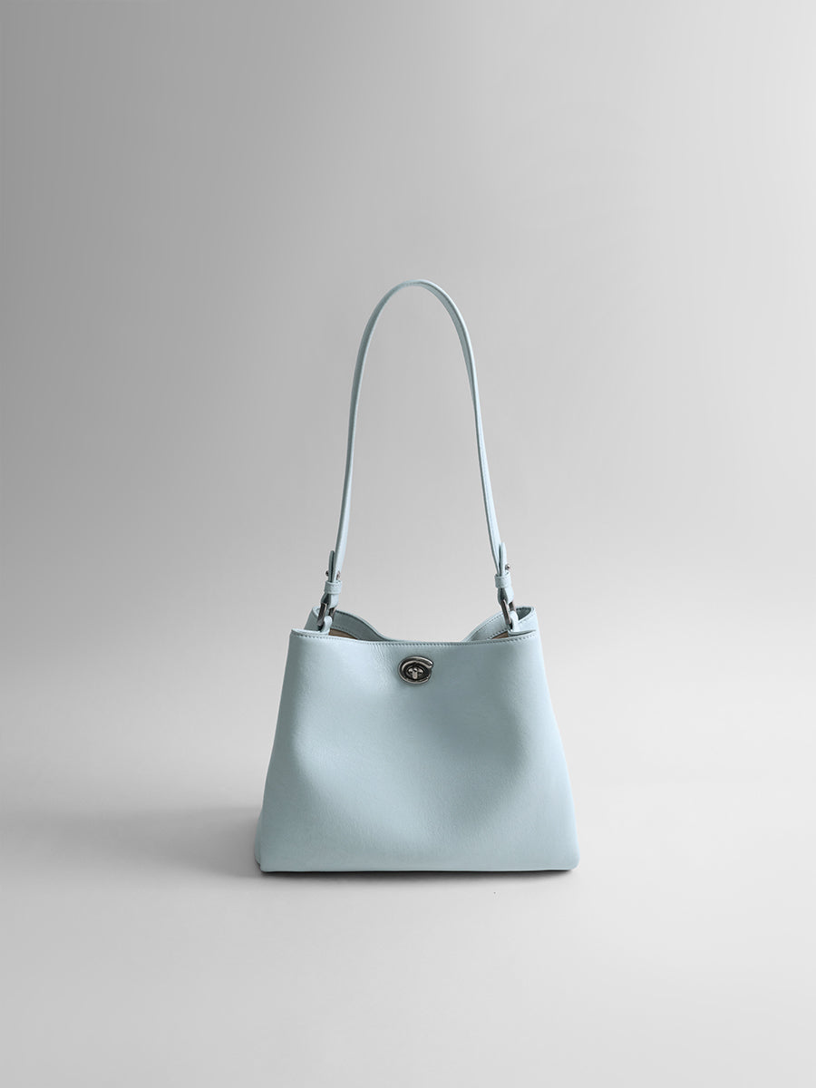 Minimalist, versatile bucket bag