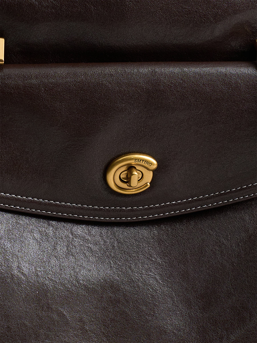 Large-capacity commuting handbag