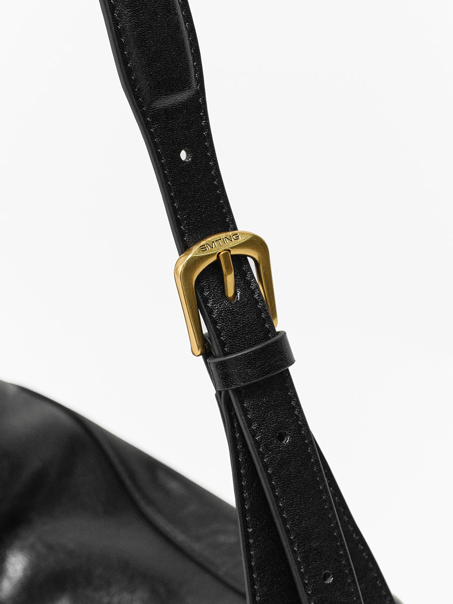 Classic flap tote bag