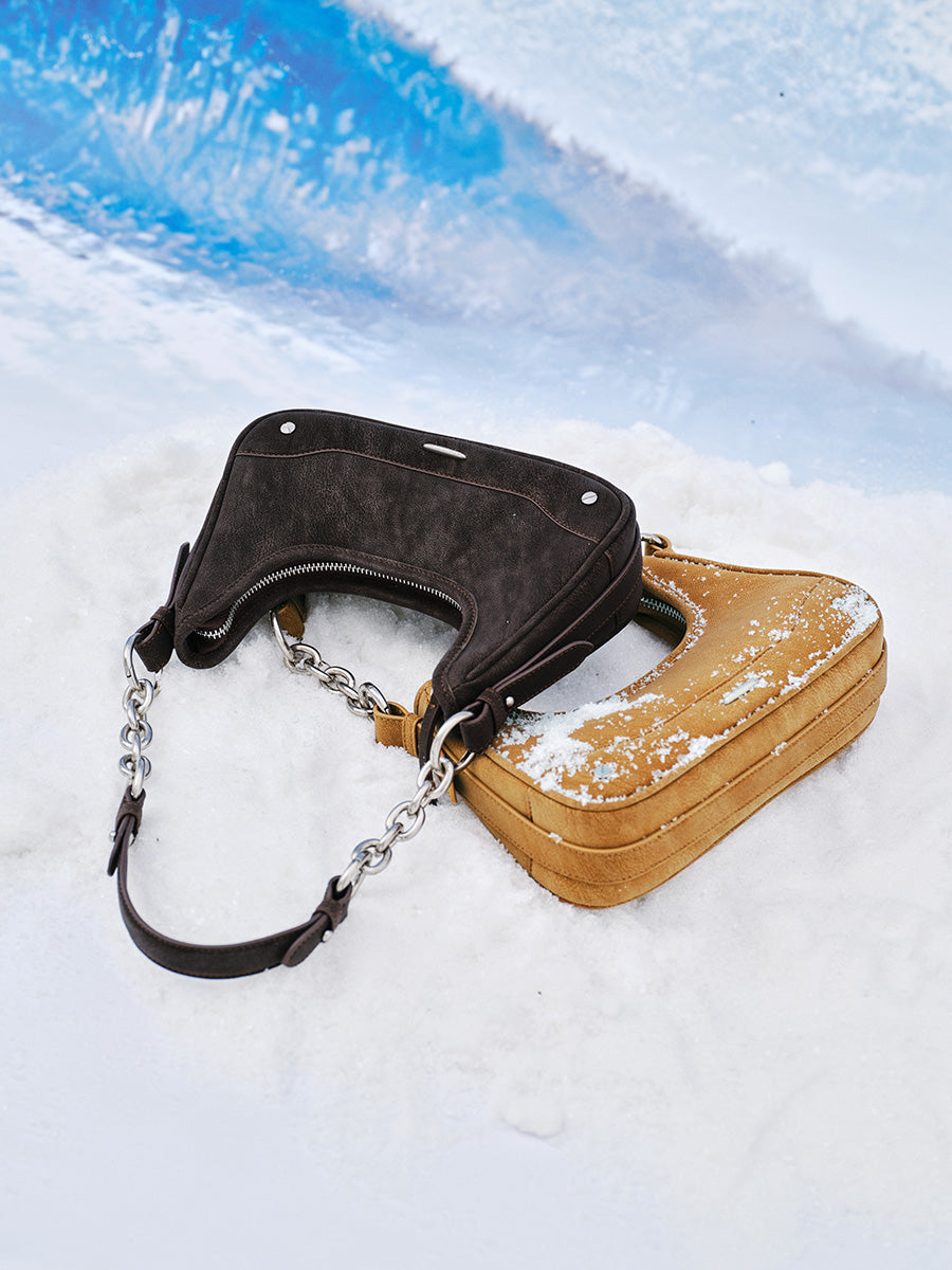 Delicate fashion chain underarm bag