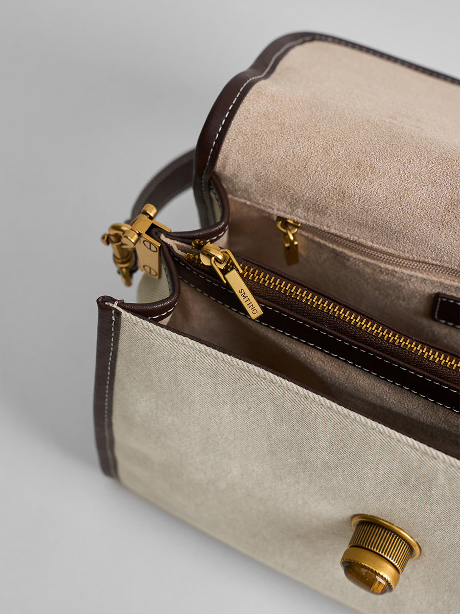 The new single-shoulder bag is versatile