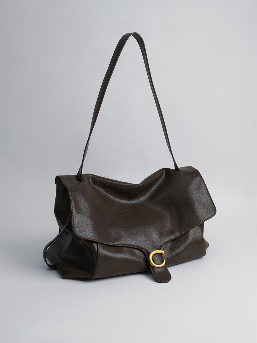 Large-capacity commuter hobo bag