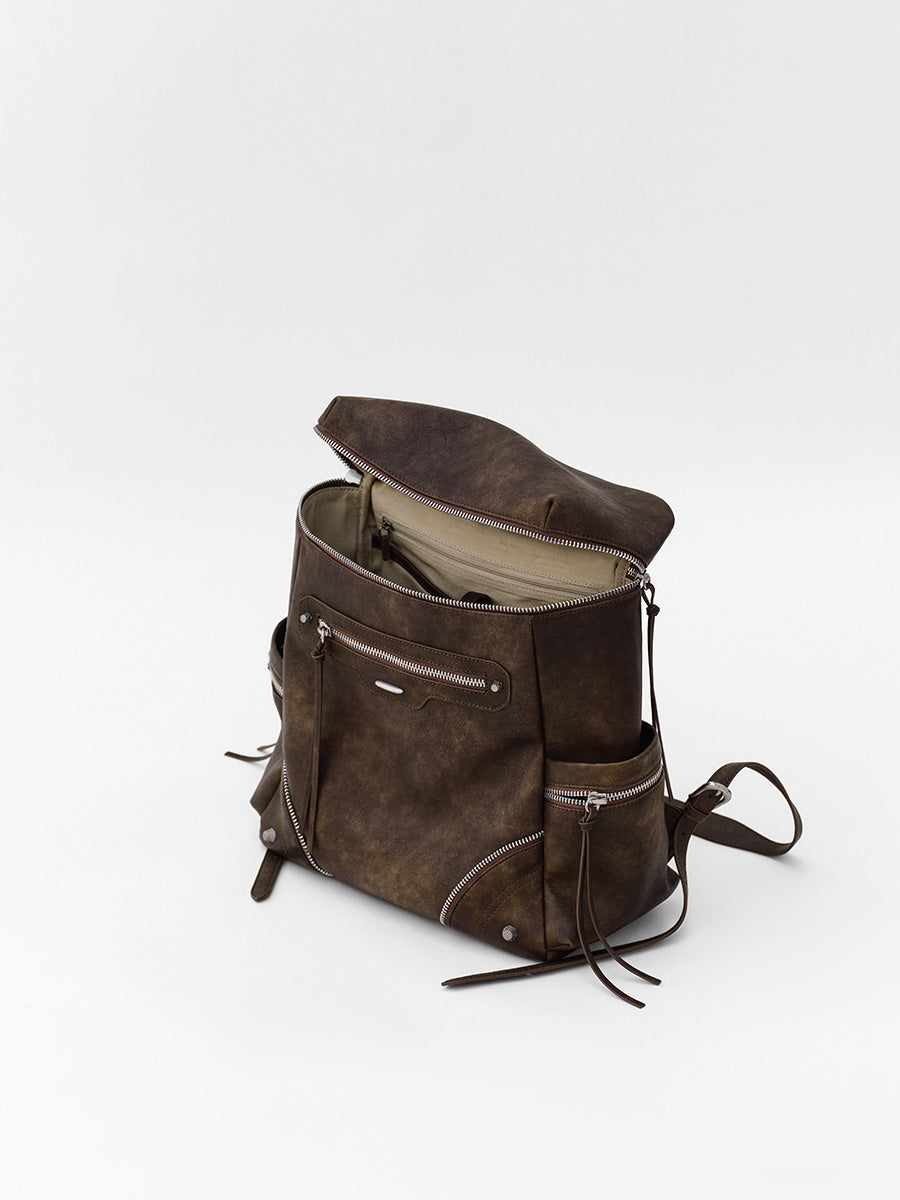 Retro and sophisticated commuter backpack