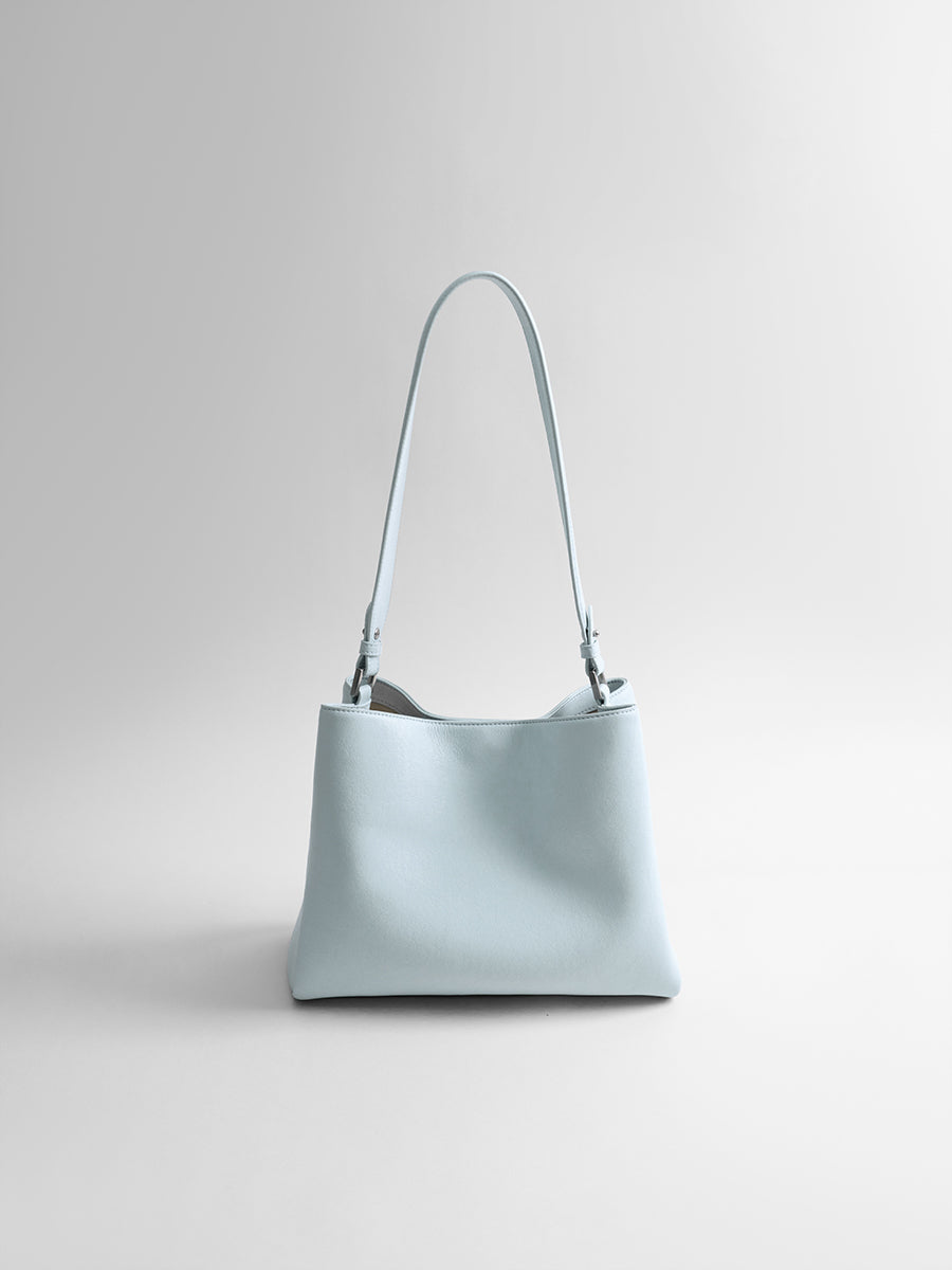 Minimalist, versatile bucket bag