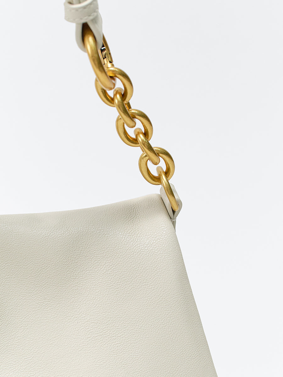 Classic flap messenger bag