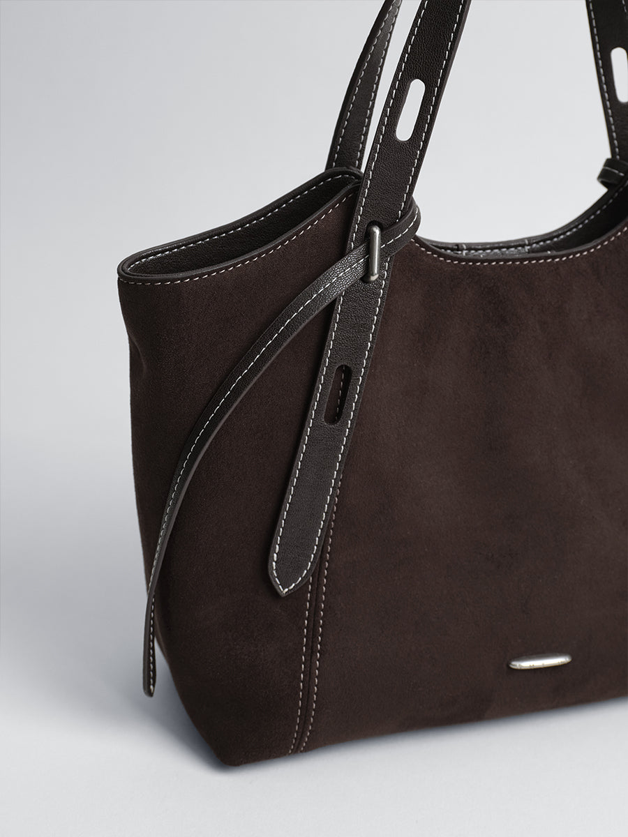 Large-capacity tote bag