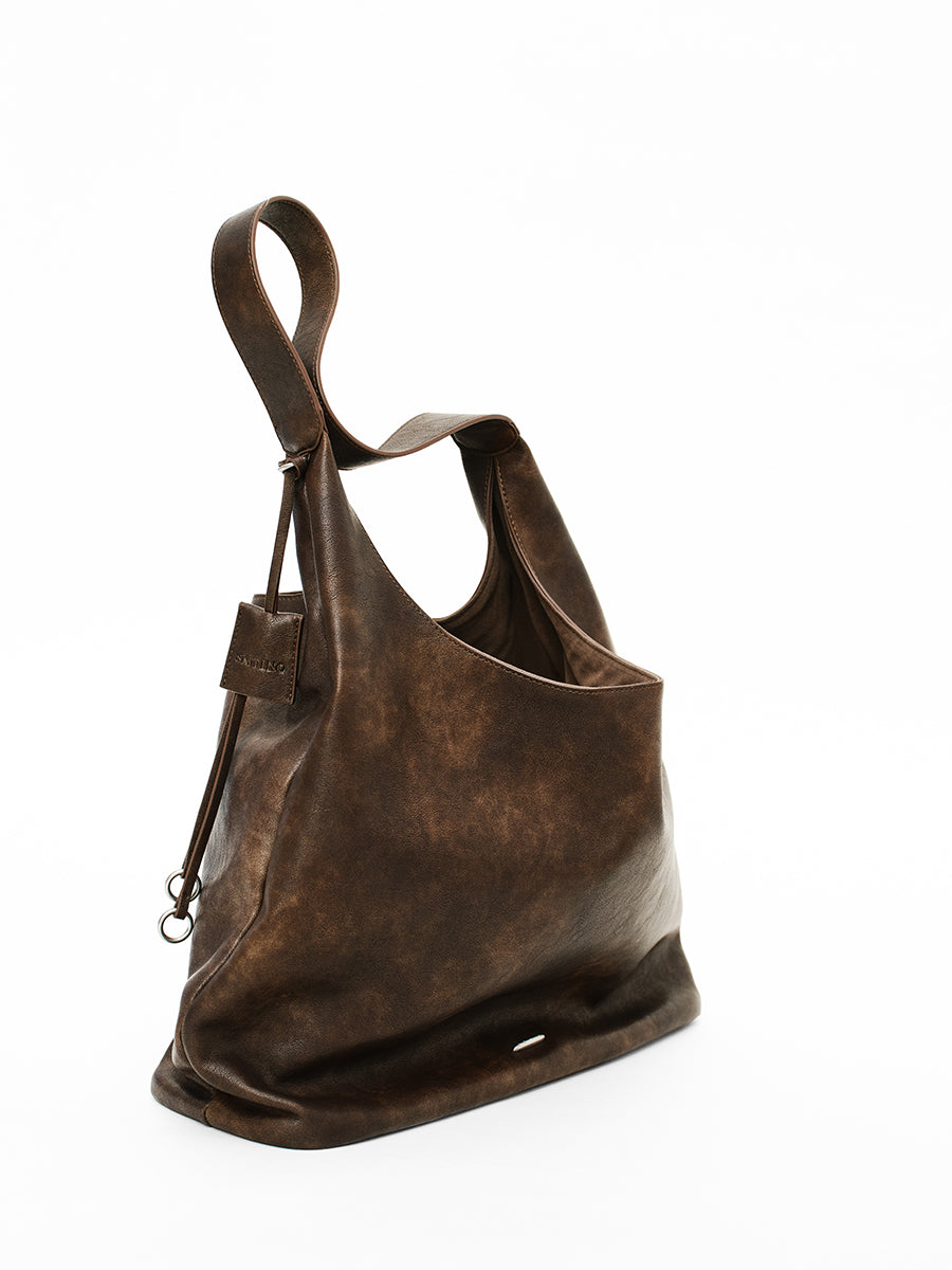 Laid-back casual tote bag