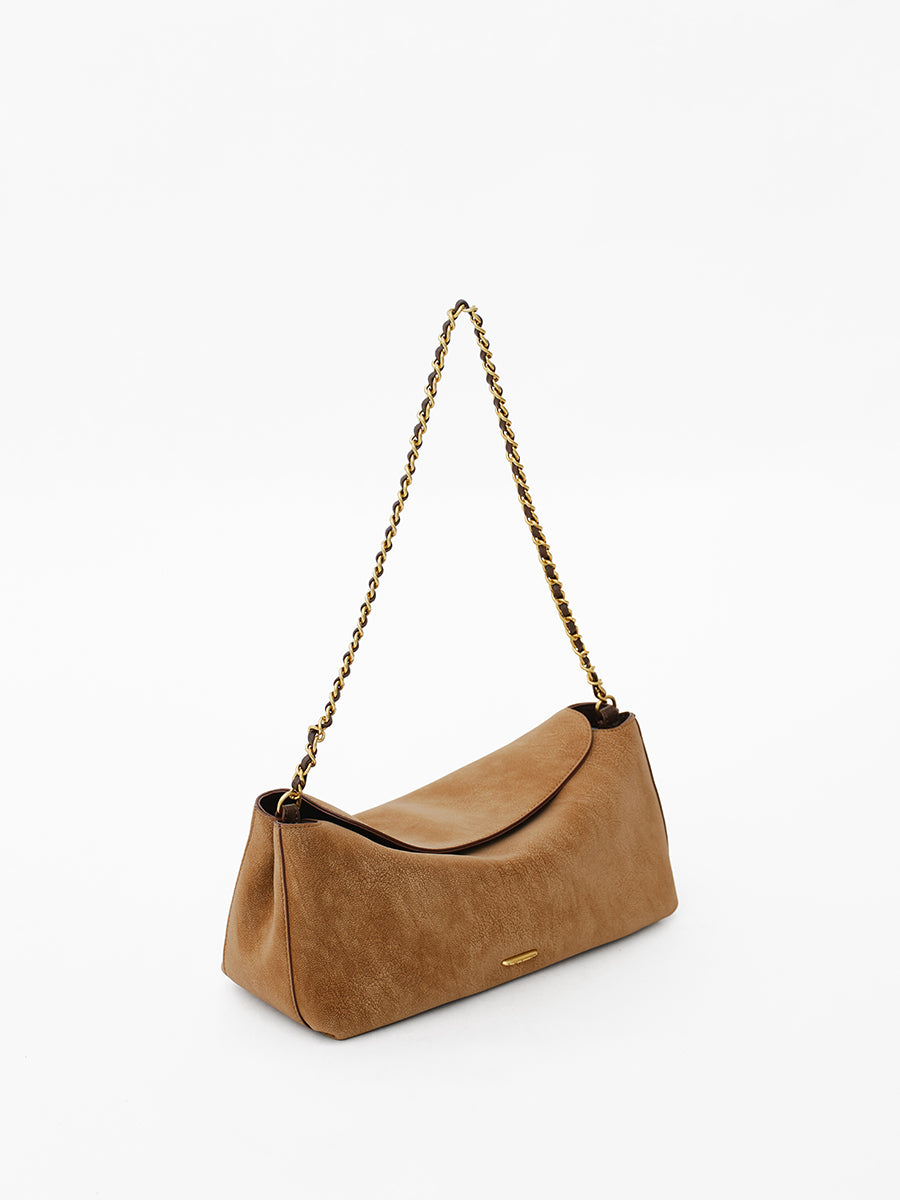 Fashionable stable and high-end pillow bag