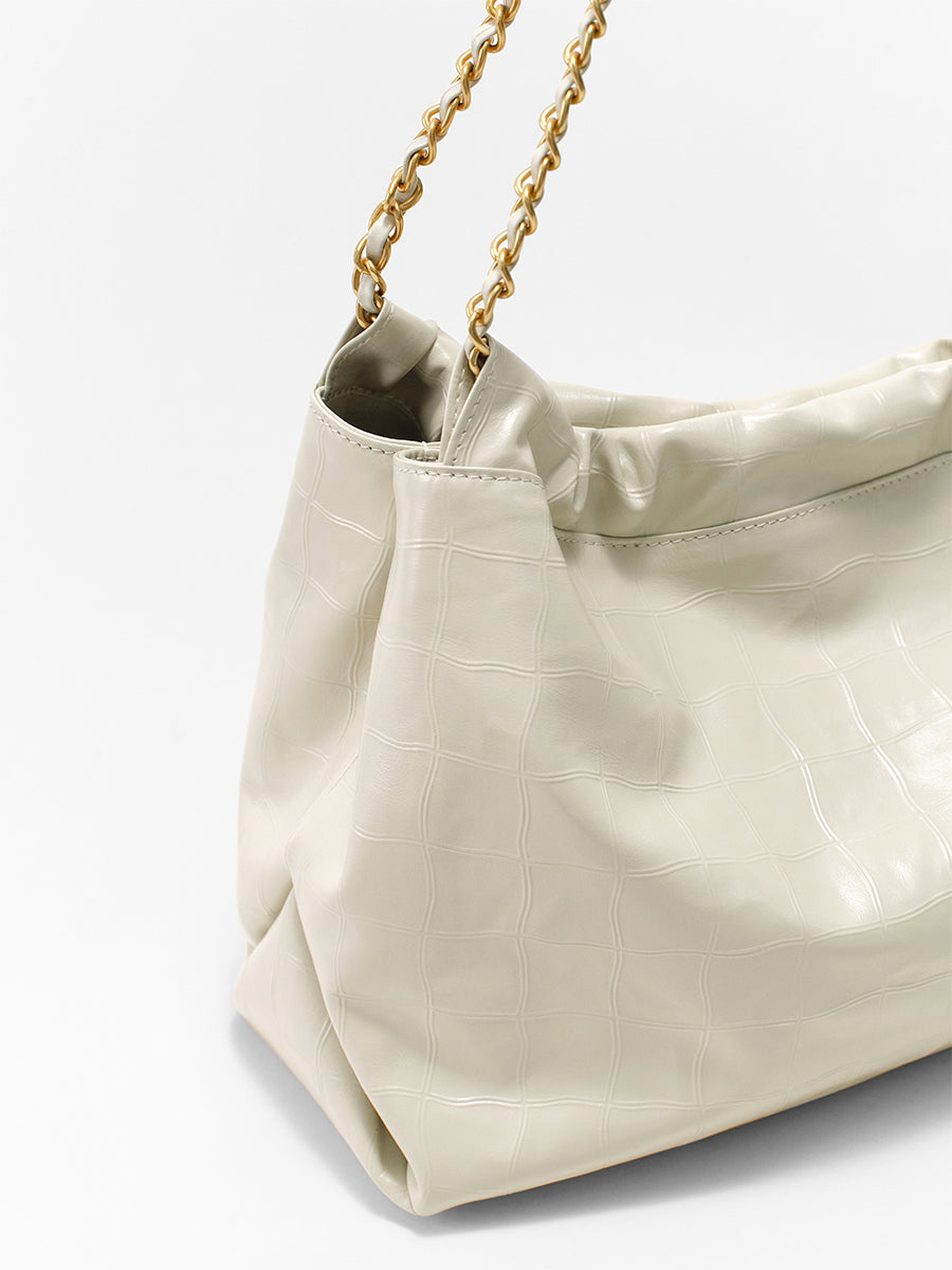 Fashionable retro commuting tote bag