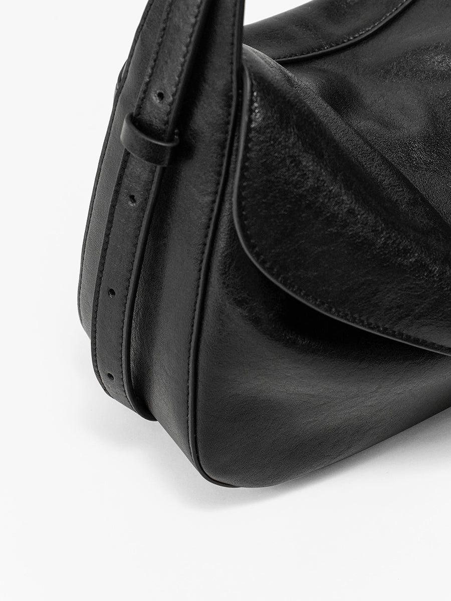 Classic flap tote bag