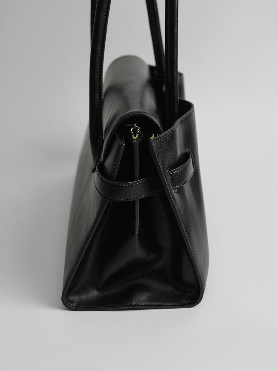 Advanced Sensation Commuter Shoulder Bag