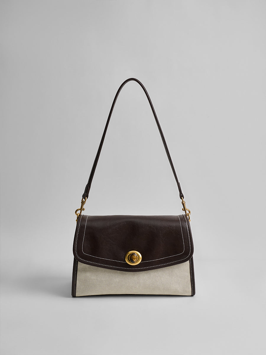 The new single-shoulder bag is versatile
