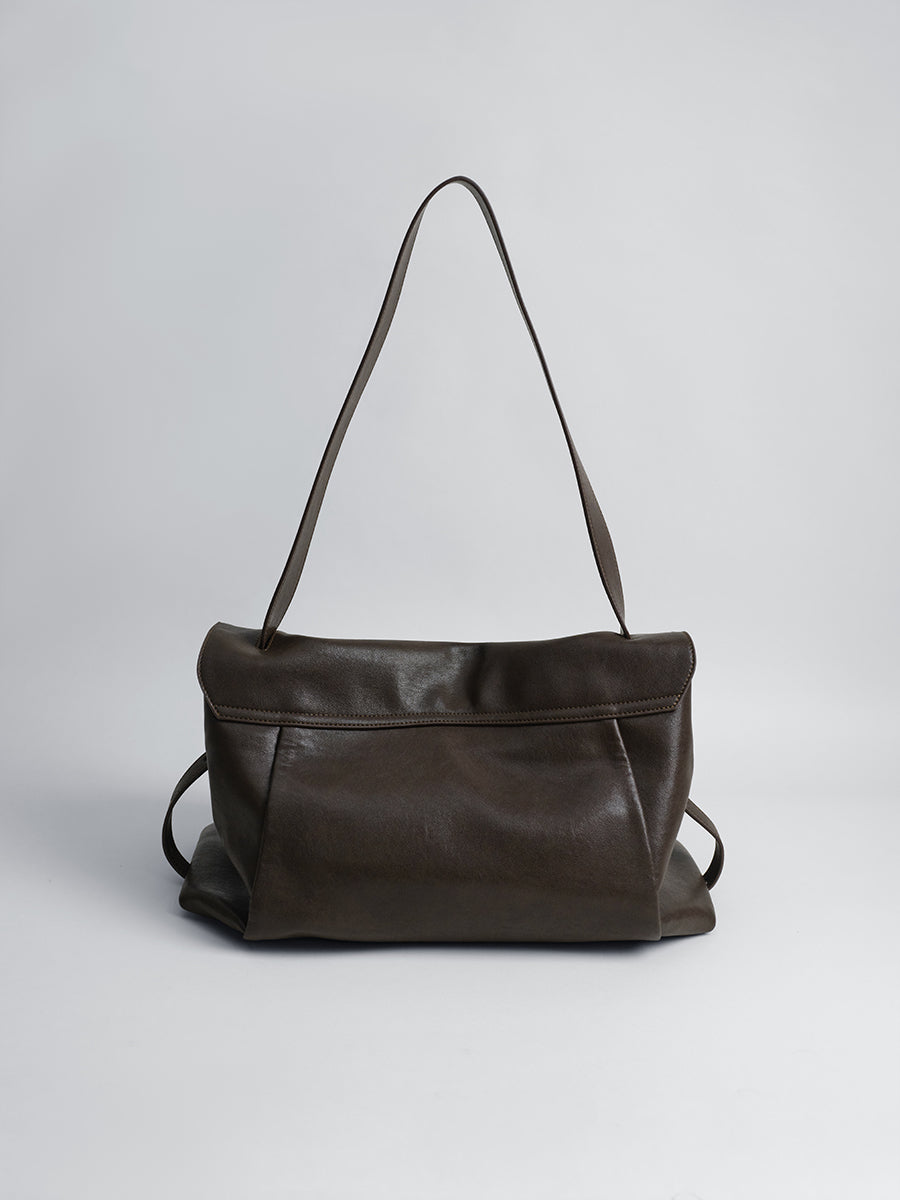 Large-capacity commuter hobo bag